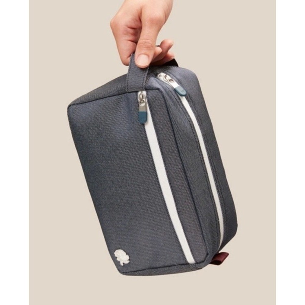 Harry's Men's Mammoth Logo Zip-Close Durable Blue Toiletry Bag New Travel